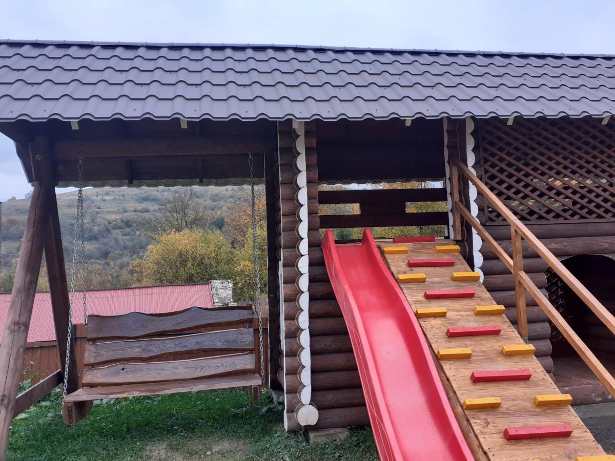 Mountain Dew Hotel Belasovitsa Екстериор снимка