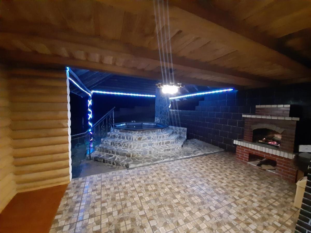 Mountain Dew Hotel Belasovitsa Екстериор снимка