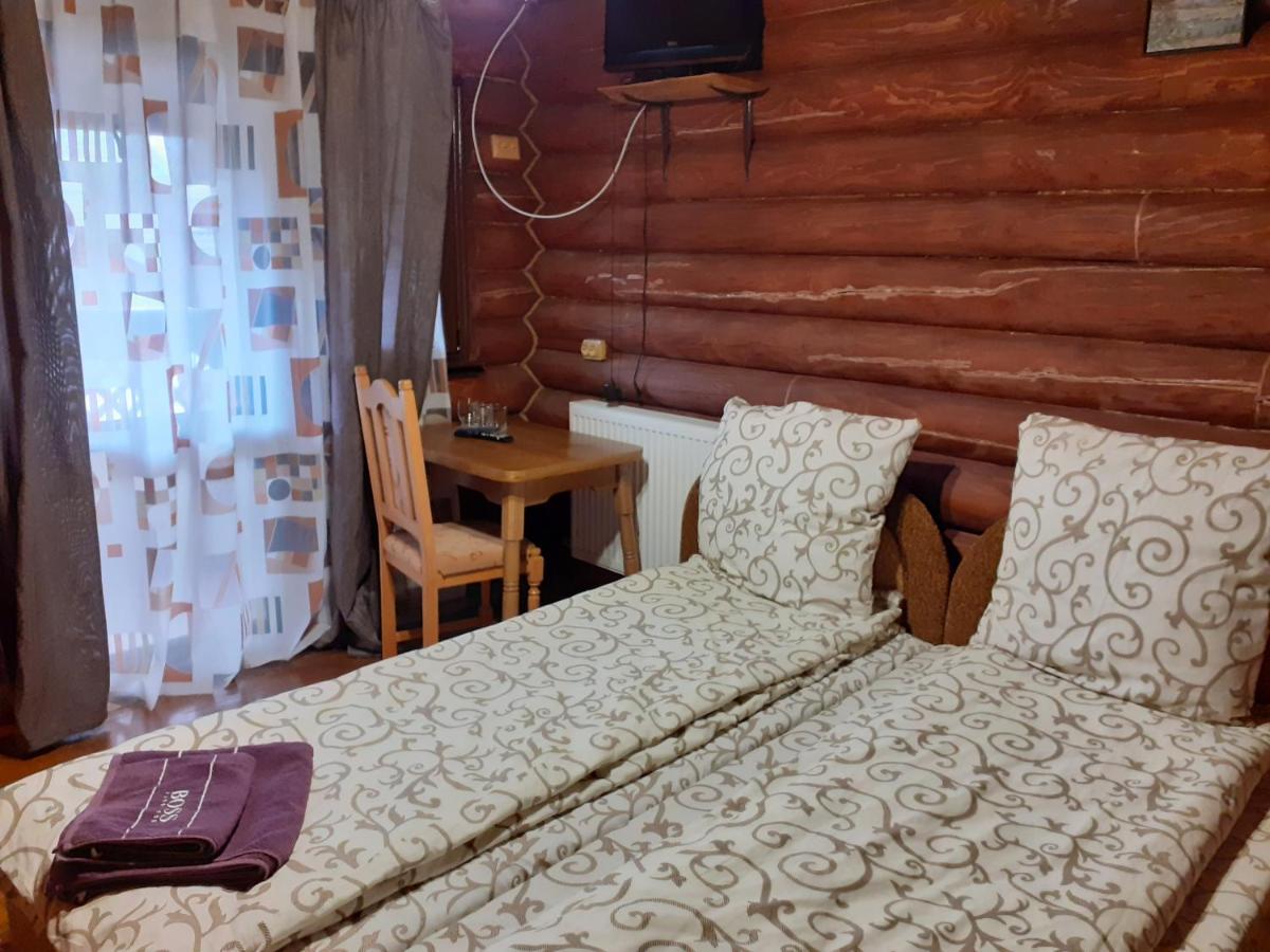 Mountain Dew Hotel Belasovitsa Екстериор снимка