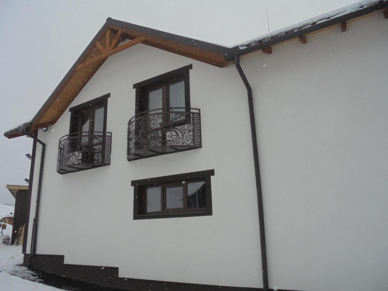 Mountain Dew Hotel Belasovitsa Екстериор снимка