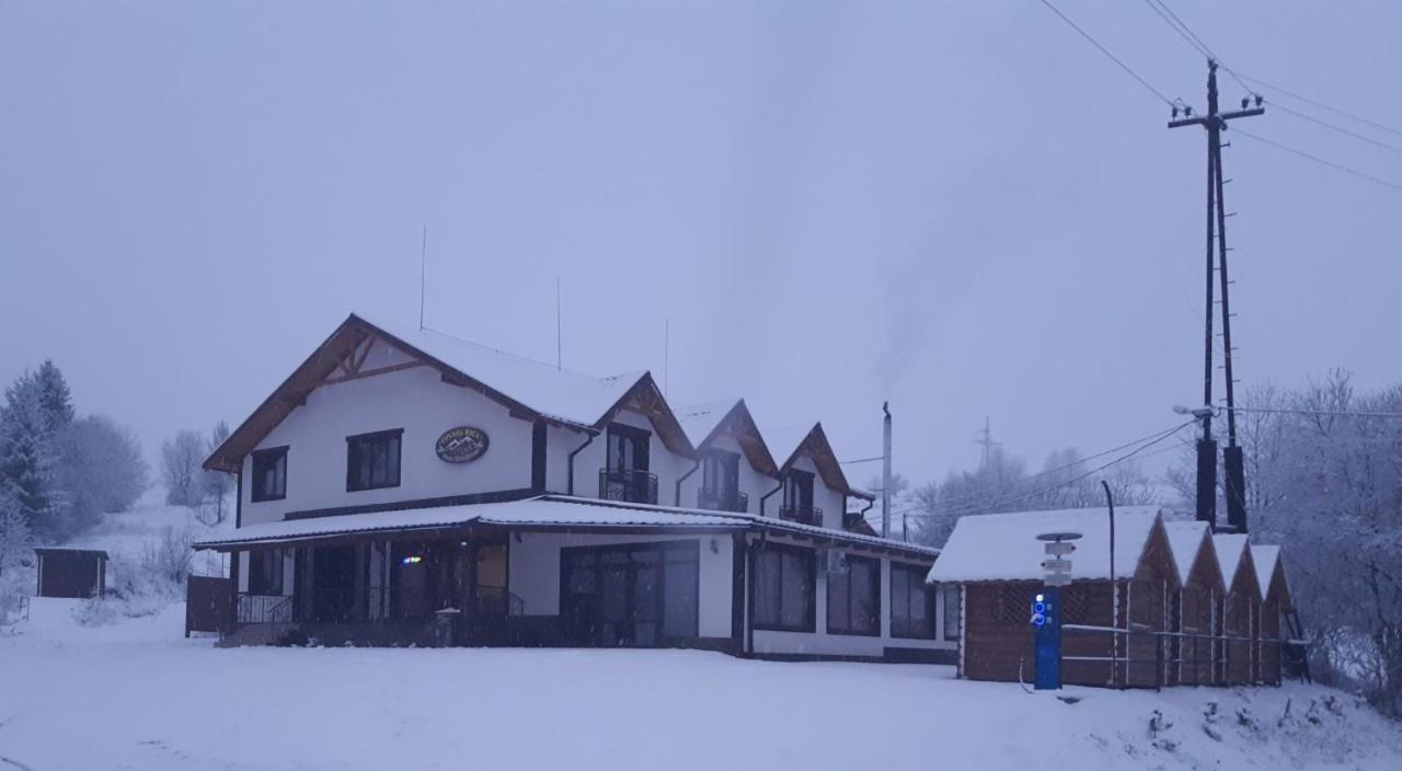 Mountain Dew Hotel Belasovitsa Екстериор снимка
